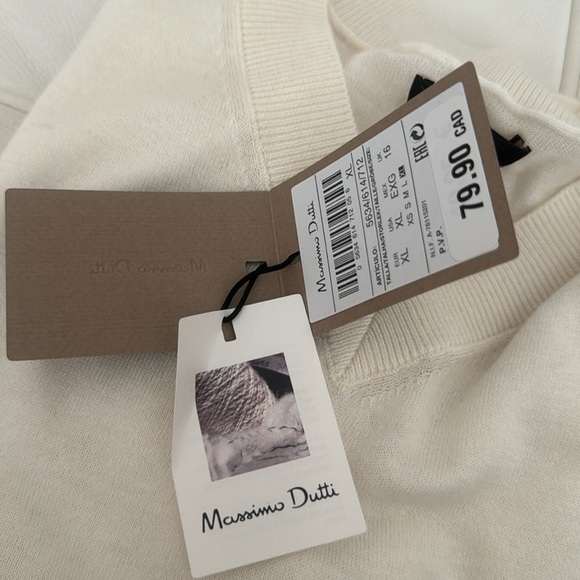 Fine Merino wool sweater - tags on - Picture 3 of 3